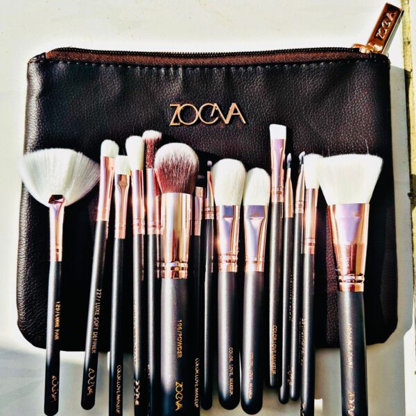 pack of 12 Zoeva makeup brushes with pouch complete makeup brush set including 12 face and eye make up brushes - Image 4
