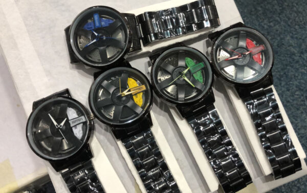 MA1 Black Car Sport Rim Hub Wheel Wristwatch for Mens (random dial color and random strap color) - Image 2