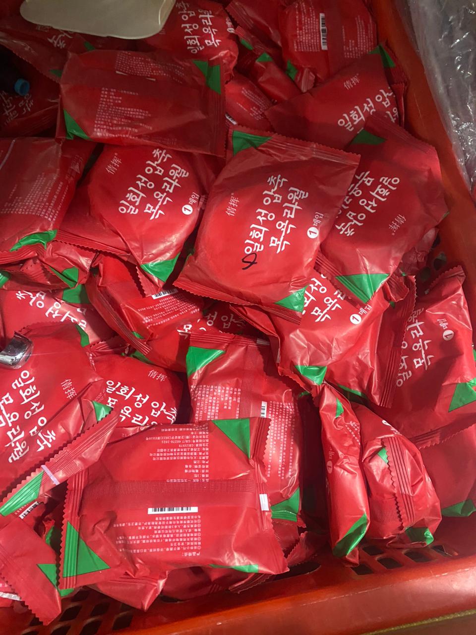 1 PCs of Compressed Bath Towels Disposable Face Towels Large Magical Towel Portable Travel Strong Water Absorption Large Travel Hotel Towels - Image 3