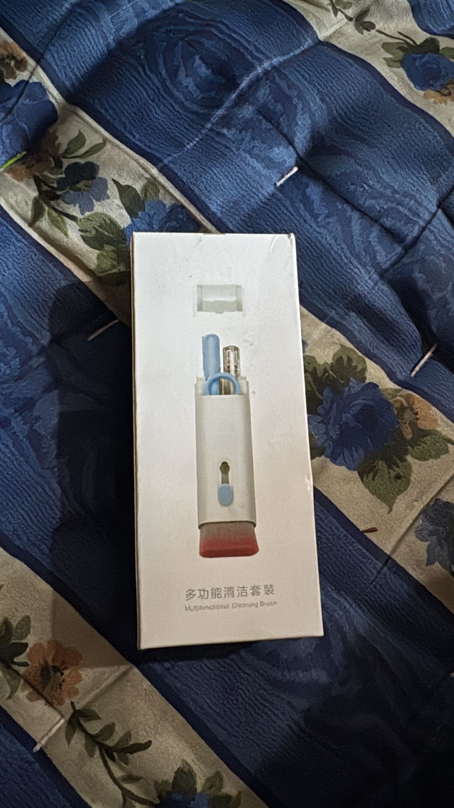 7 In 1 Kit Scalable Keyboard Cleaner Brush  multifunctional cleaning kit  Earphone Cleaning Pen Cleaner  keyboard cleaning kit(random color) - Image 2